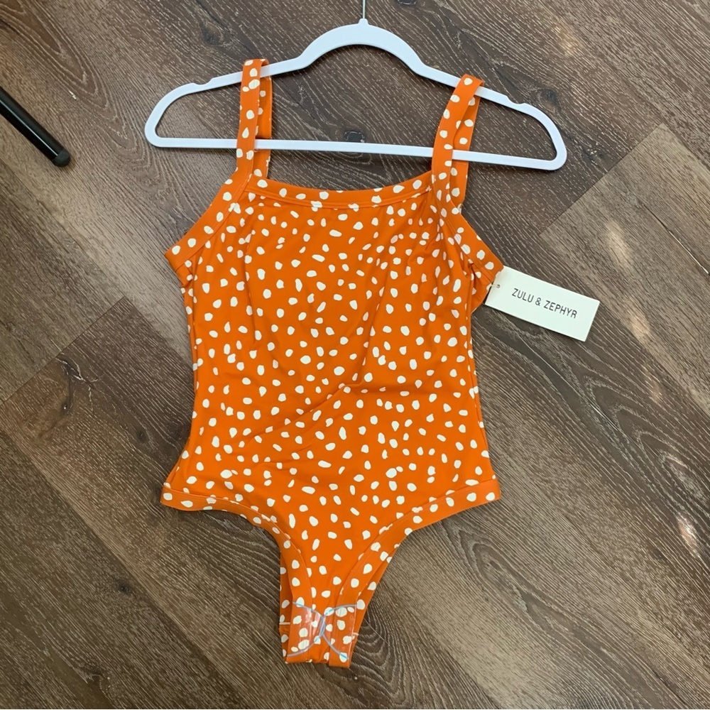 Zulu & Zephyr Womens Amber orange polka dot one piece swimsuit S NWT - Picture 2 of 10